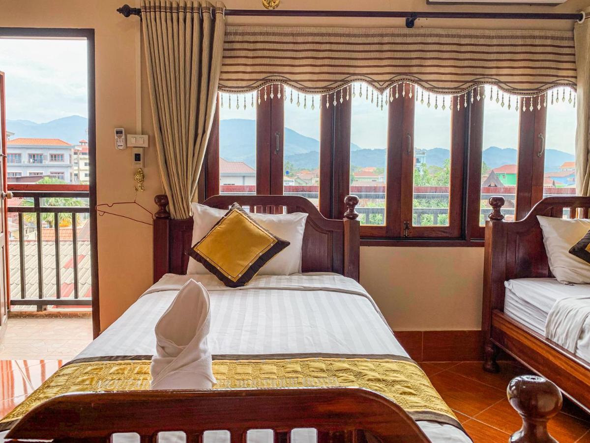Bountang Mountain View Riverside Hotel Vang Vieng Eksteriør billede