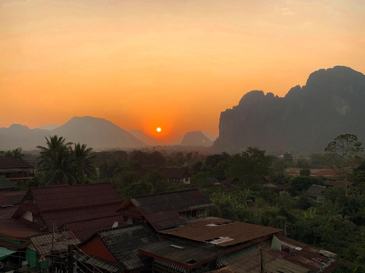 Bountang Mountain View Riverside Hotel Vang Vieng Eksteriør billede
