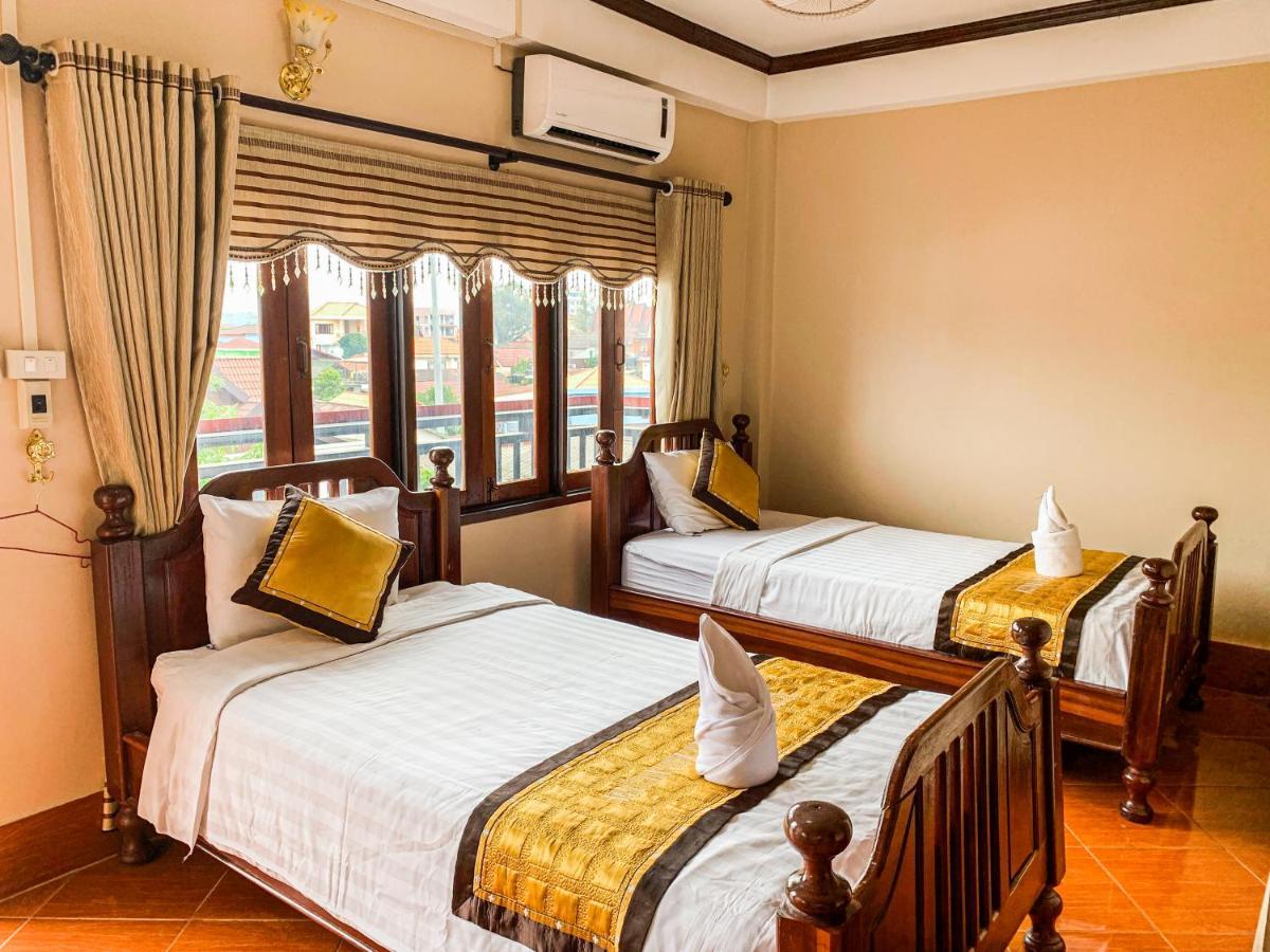 Bountang Mountain View Riverside Hotel Vang Vieng Eksteriør billede