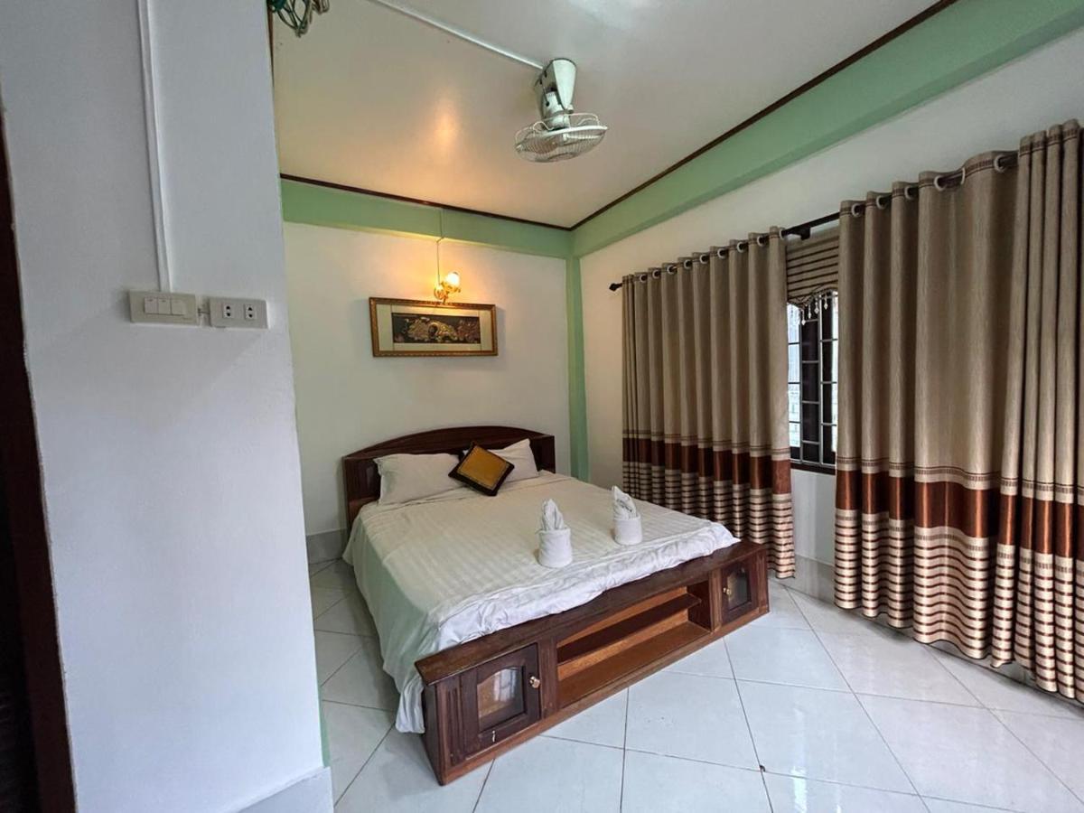Bountang Mountain View Riverside Hotel Vang Vieng Eksteriør billede