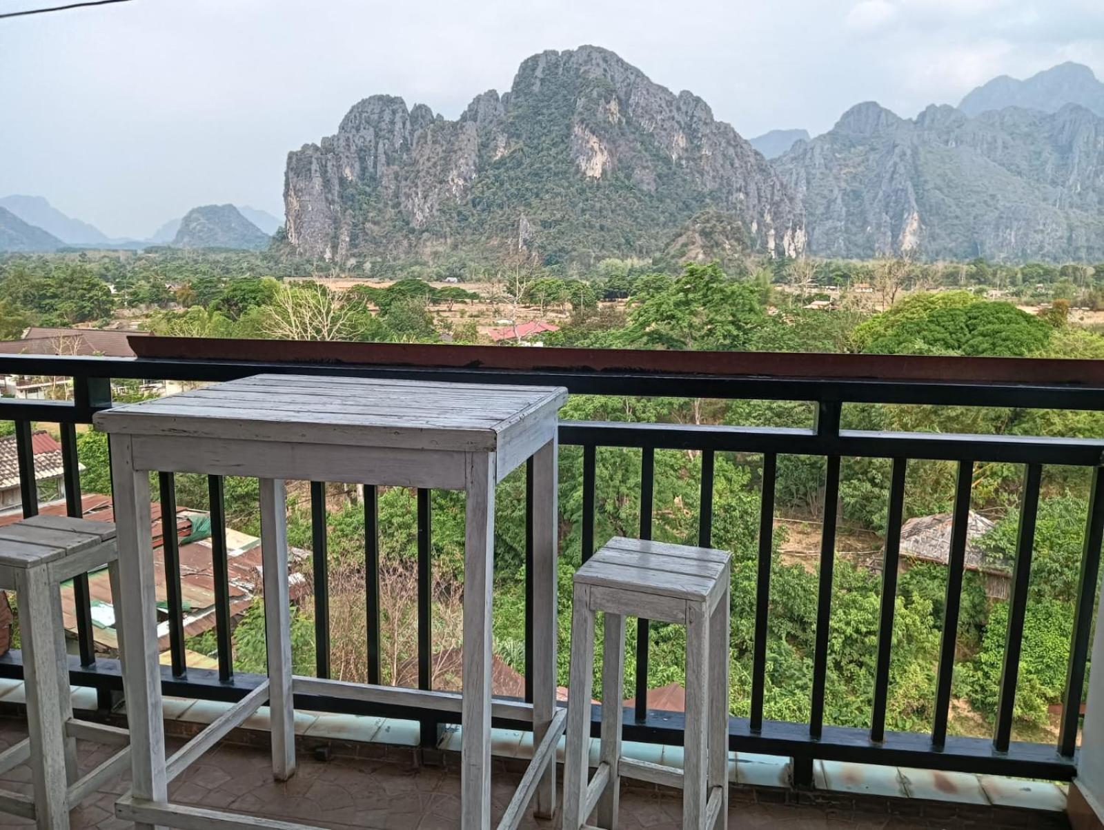 Bountang Mountain View Riverside Hotel Vang Vieng Eksteriør billede